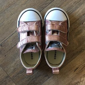 CONVERSE GIRLS CHUCK TAYLOR- ROSE GOLD